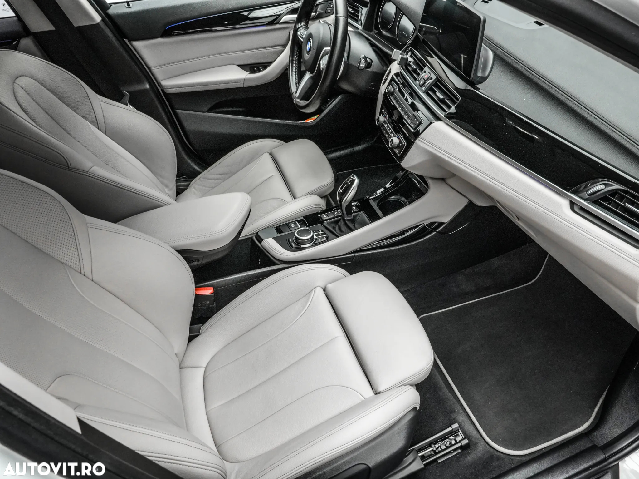 BMW X1 xDrive25d AT - 12