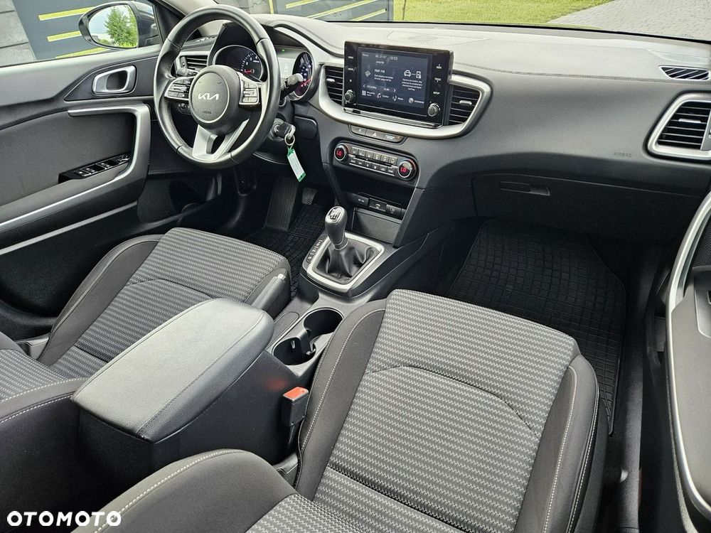 Kia XCeed 1.5 T-GDI M - 11