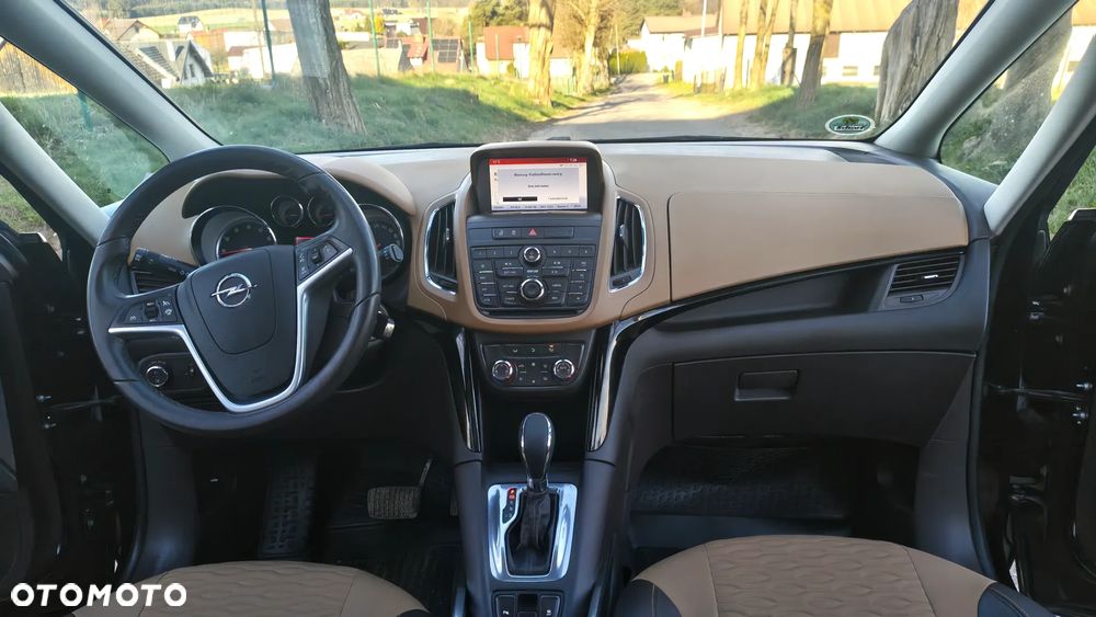Opel Zafira Tourer 1.6 ECOTEC DIT Business Edition - 22