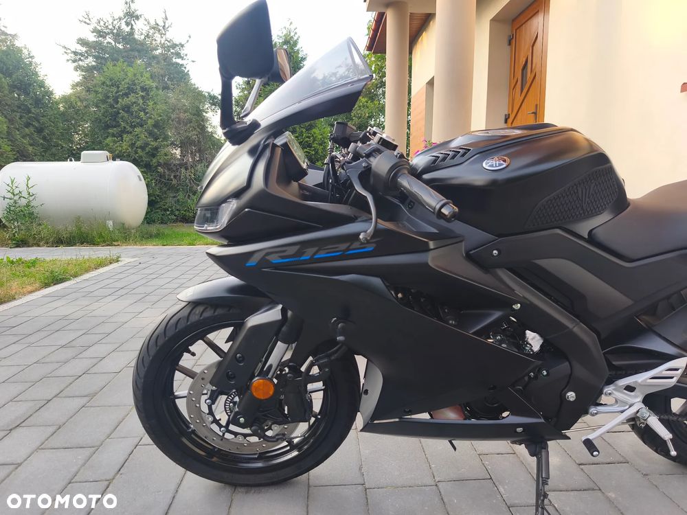 Yamaha YZF - 21