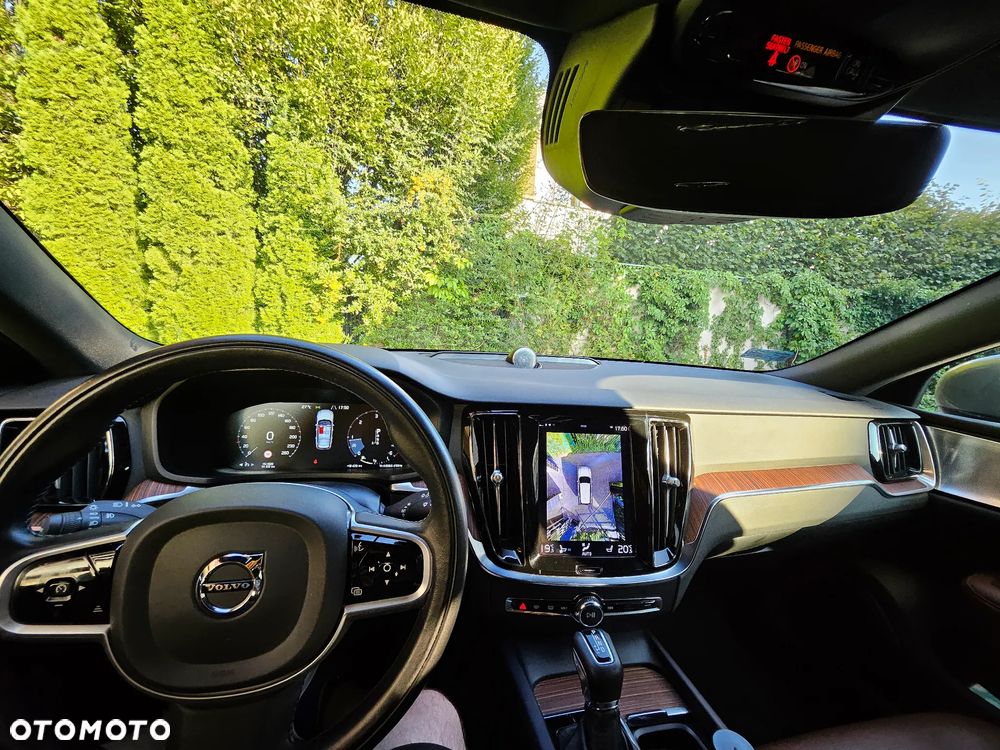 Volvo V60 Cross Country D4 AWD - 22