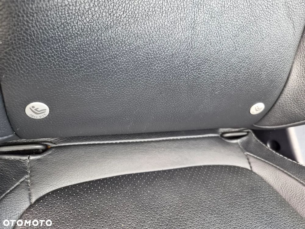 Mitsubishi Outlander - 25