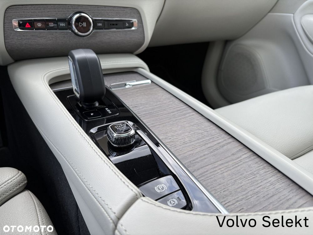 Volvo XC 90 - 16