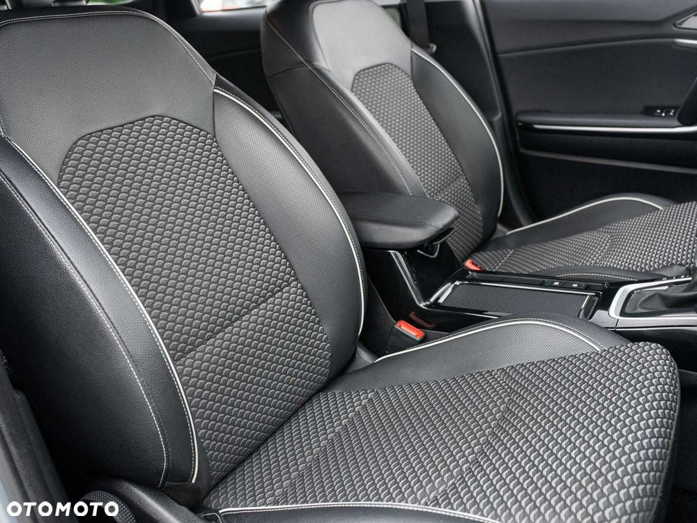 Kia Ceed 1.5 T-GDI Business Line DCT - 28
