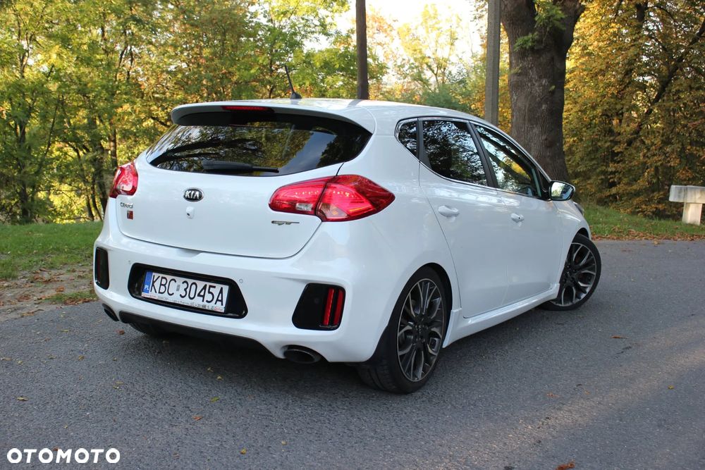 Kia Ceed 1.6 T-GDI GT - 3