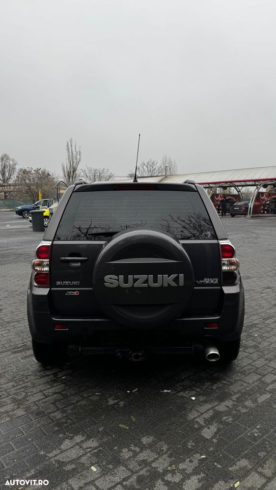 Suzuki Grand Vitara 2.4 Comfort - 5