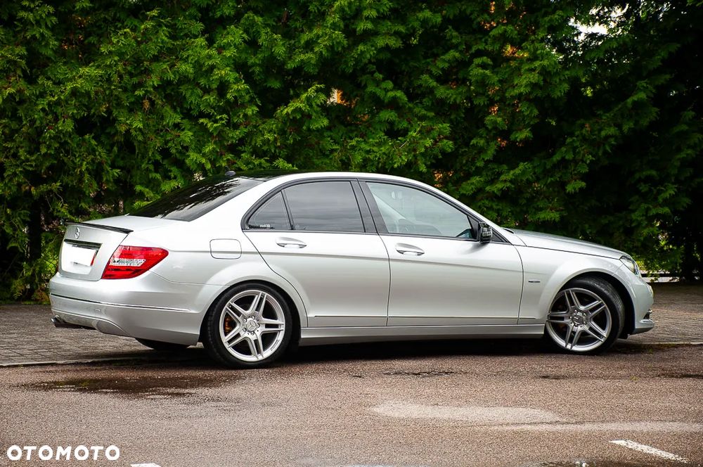 Mercedes-Benz Klasa C 250 CGI BlueEff Avantgarde - 15