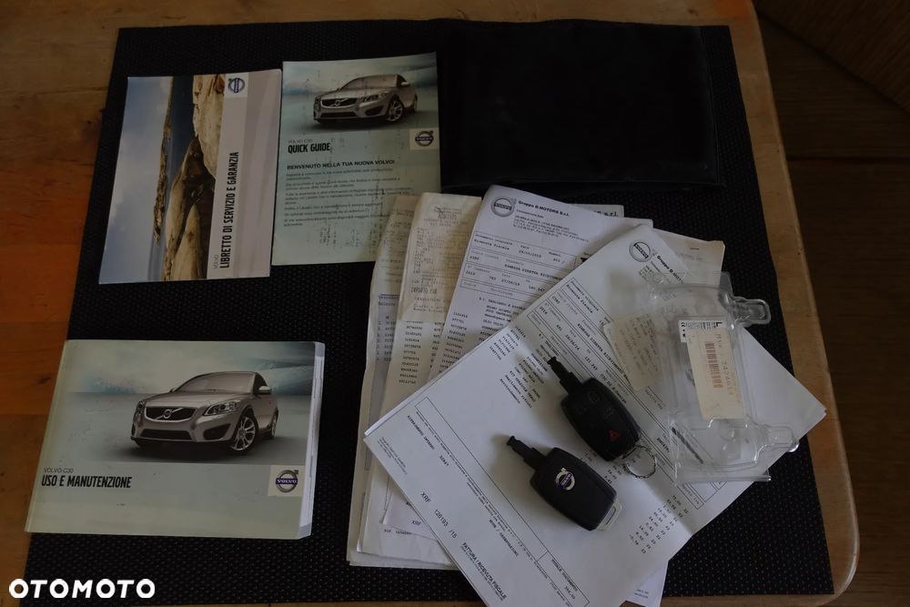 Volvo C30 D2 R-Design - 17