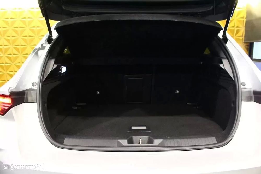 Opel Astra 1.5 D Elegance - 24