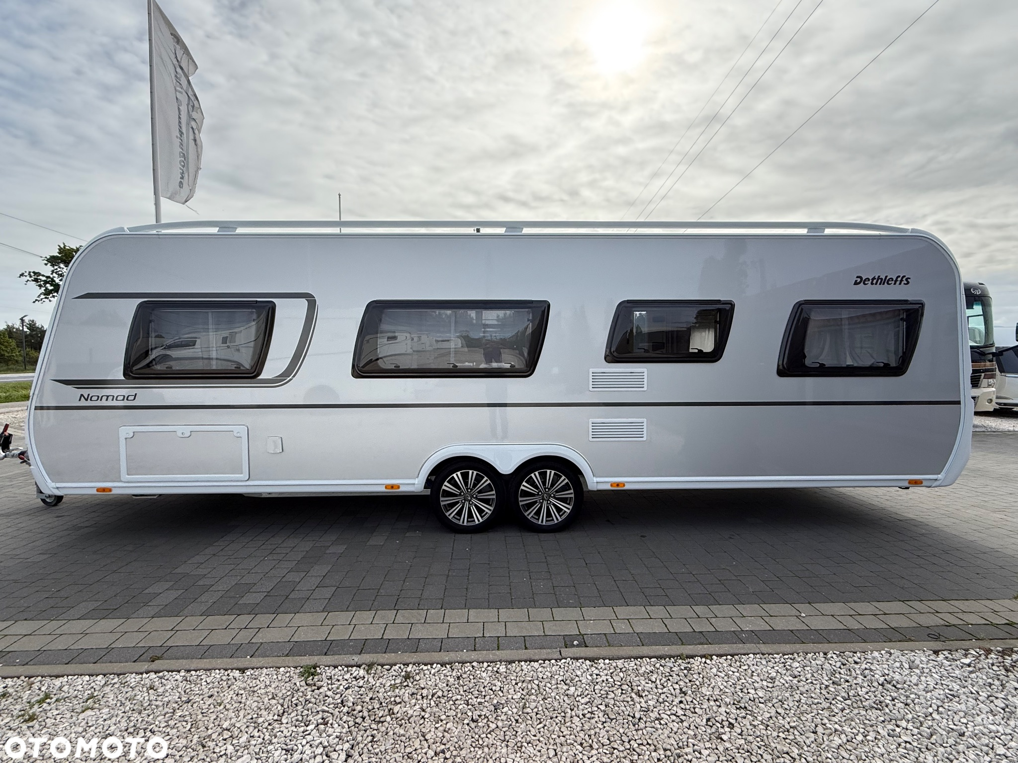 Dethleffs Nomad 730 FKR COMBI 6E Zimowa - 6