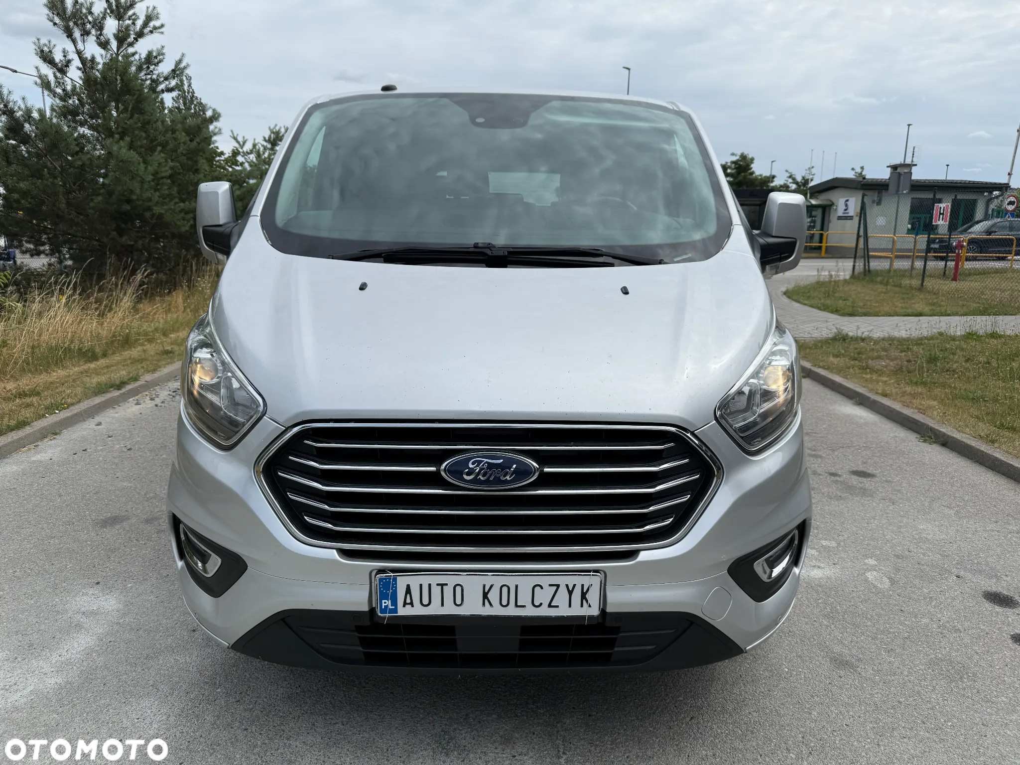 Ford Tourneo Custom - 2