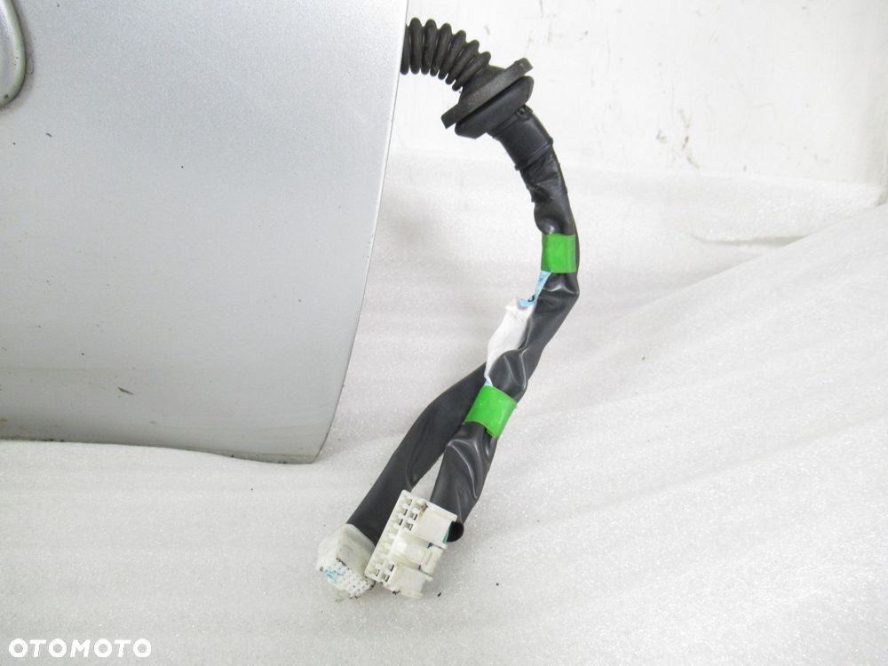 DRZWI PRAWE PRZEDNIE TOYOTA RAV 4 II 1D4 - 5