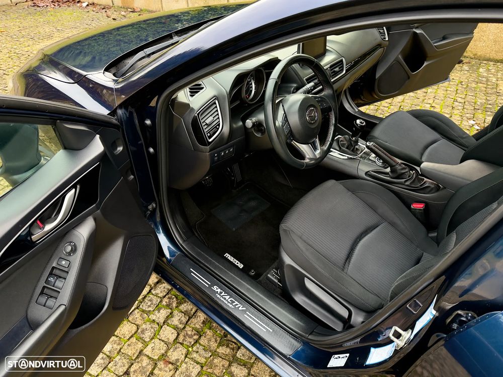 Mazda 3 1.5 Sky-D Excellence Navi - 4