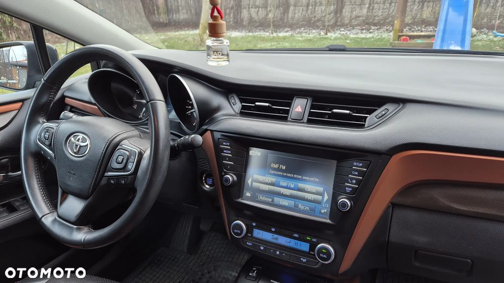 Toyota Avensis 1.8 Premium - 7