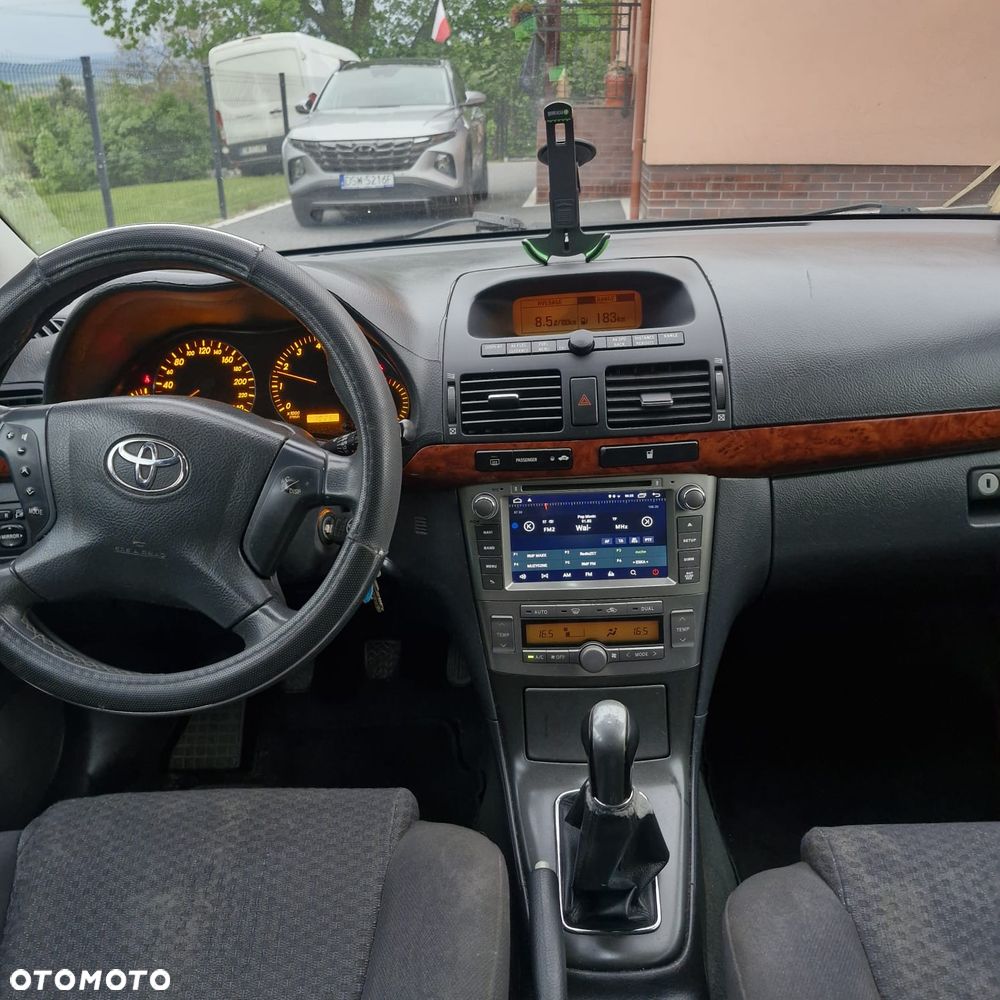 Toyota Avensis - 7