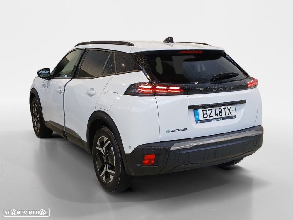 Peugeot e-2008 54 kWh Allure - 3