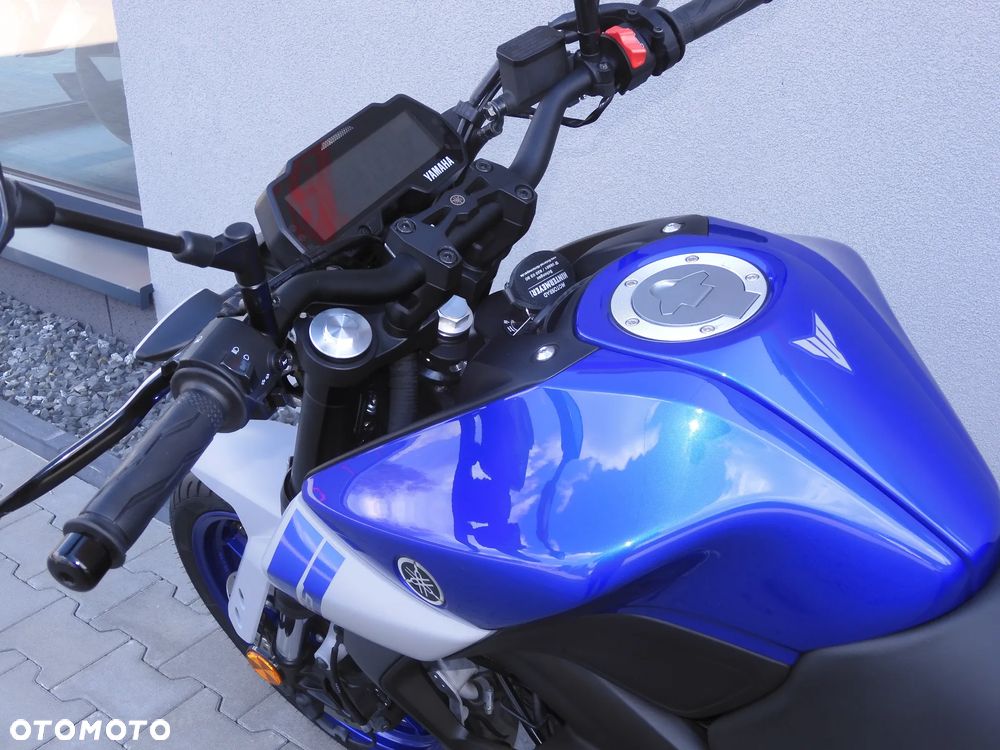 Yamaha MT - 24
