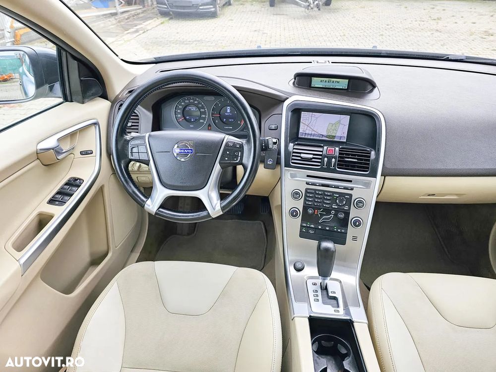 Volvo XC 60 D3 AWD Aut. Momentum - 13