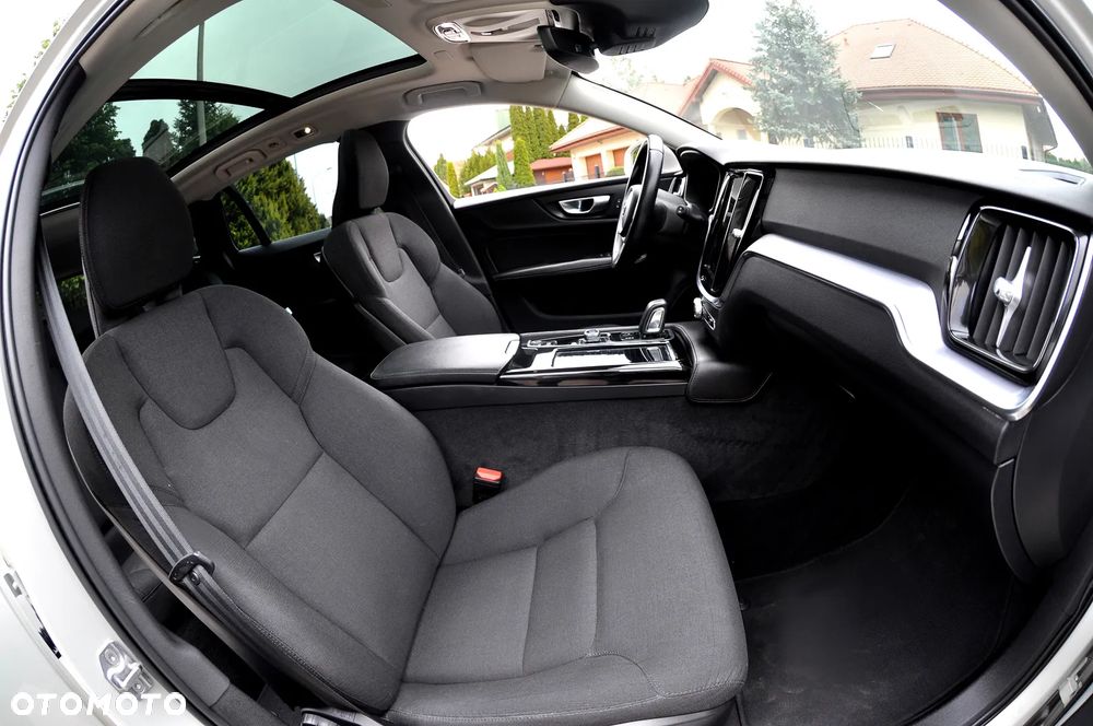 Volvo V60 T6 AWD Recharge Geartronic Inscription - 27