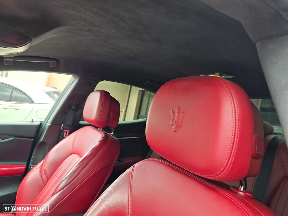 Maserati Ghibli 3.0 V6 - 12