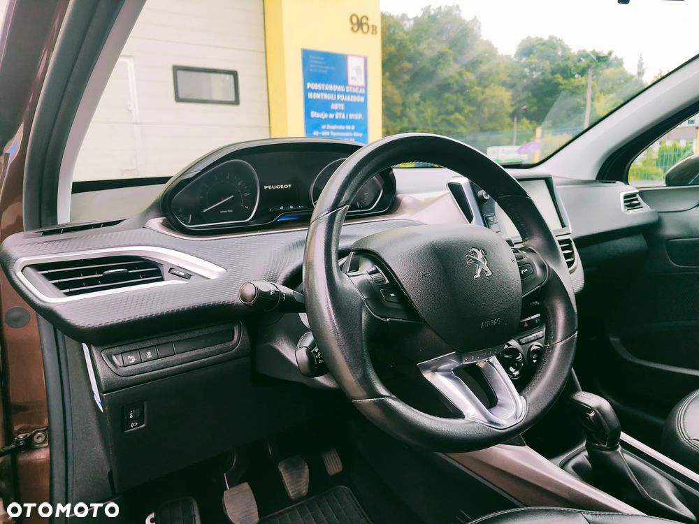 Peugeot 2008 1.2 Pure Tech Access - 12