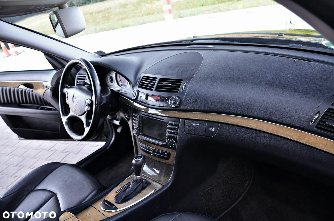 Mercedes-Benz Klasa E - 17