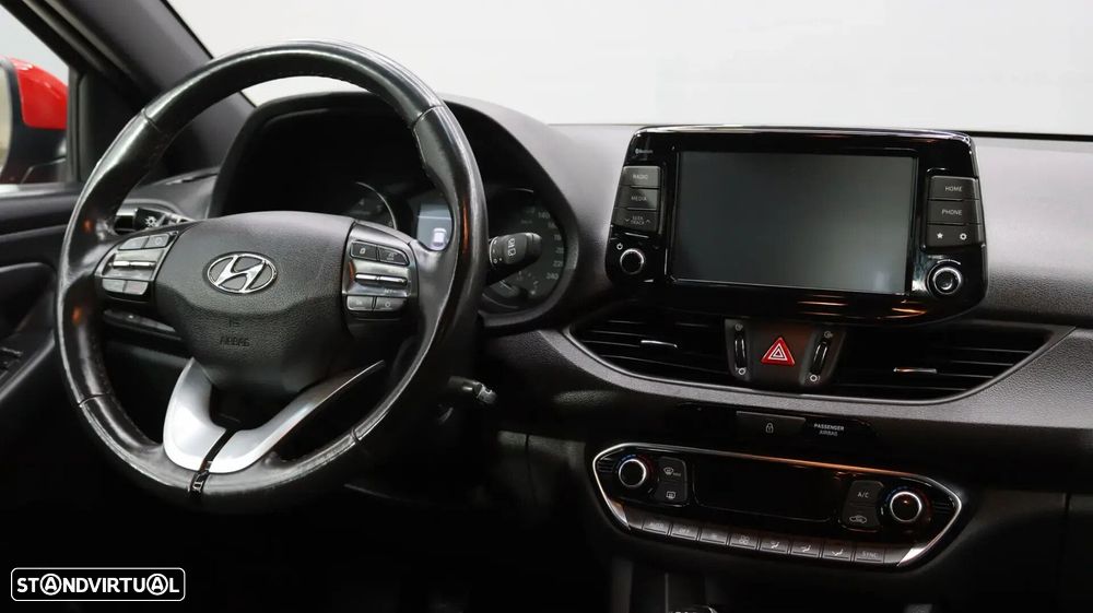Hyundai i30 1.0 T-GDI Style — fotografia 12