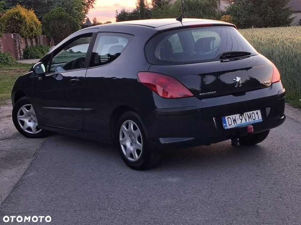 Peugeot 308 - 8