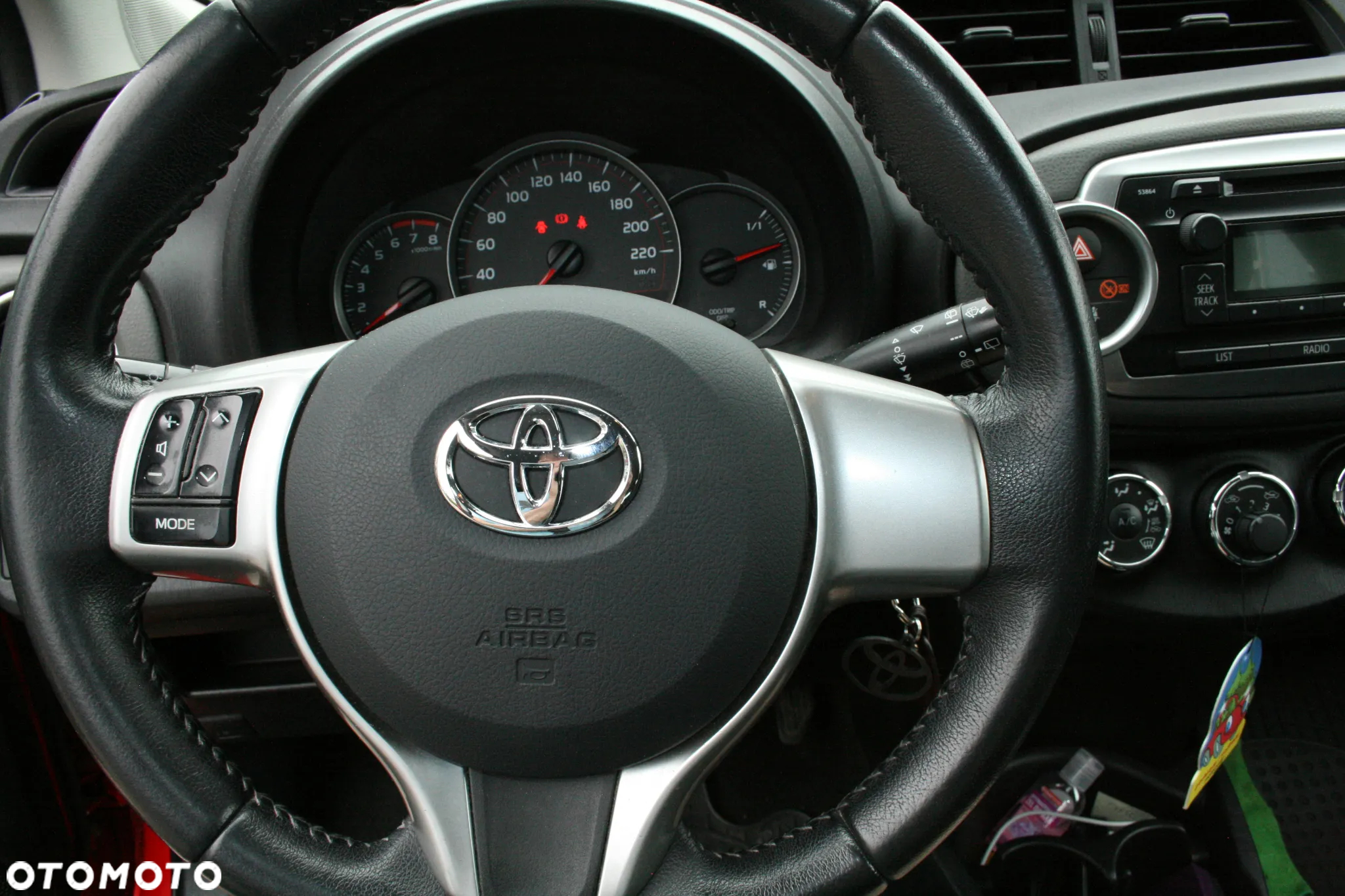 Toyota Yaris 1.0 Active - 8
