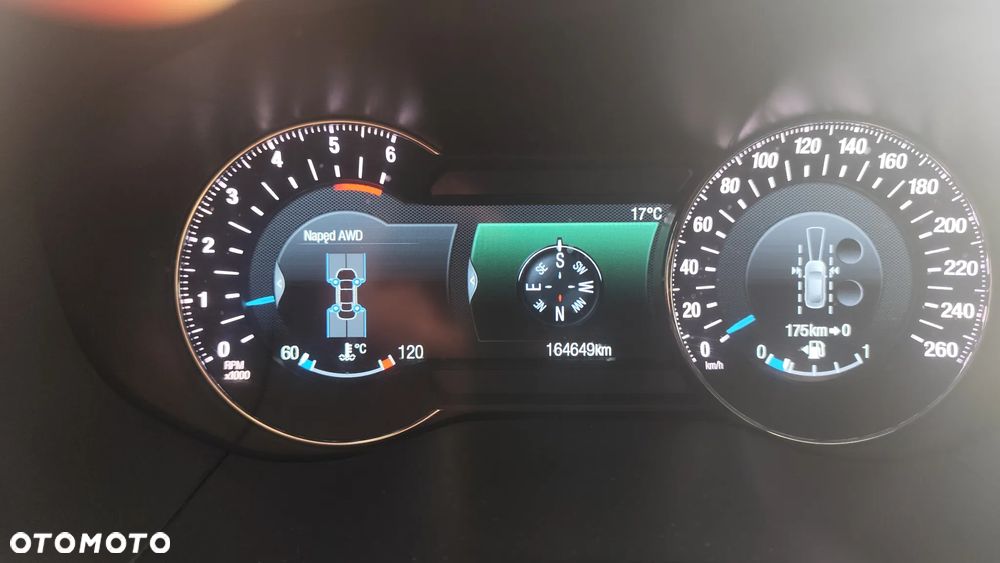 Ford Edge 2.0 TDCi 4x4 ST-LINE - 9