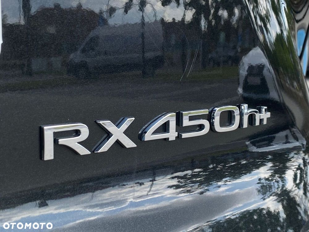 Lexus RX 450h+ Omotenashi - 40