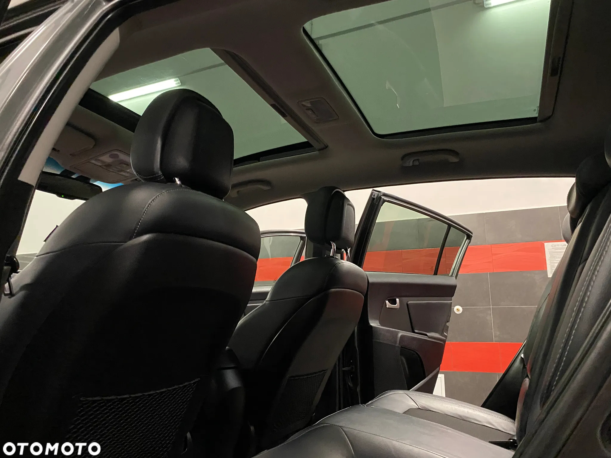Kia Sportage 2.0 L - 17
