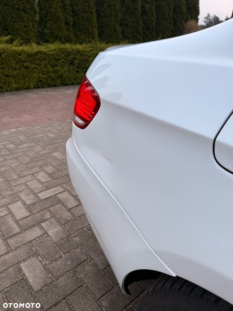 BMW Seria 3 320d - 19
