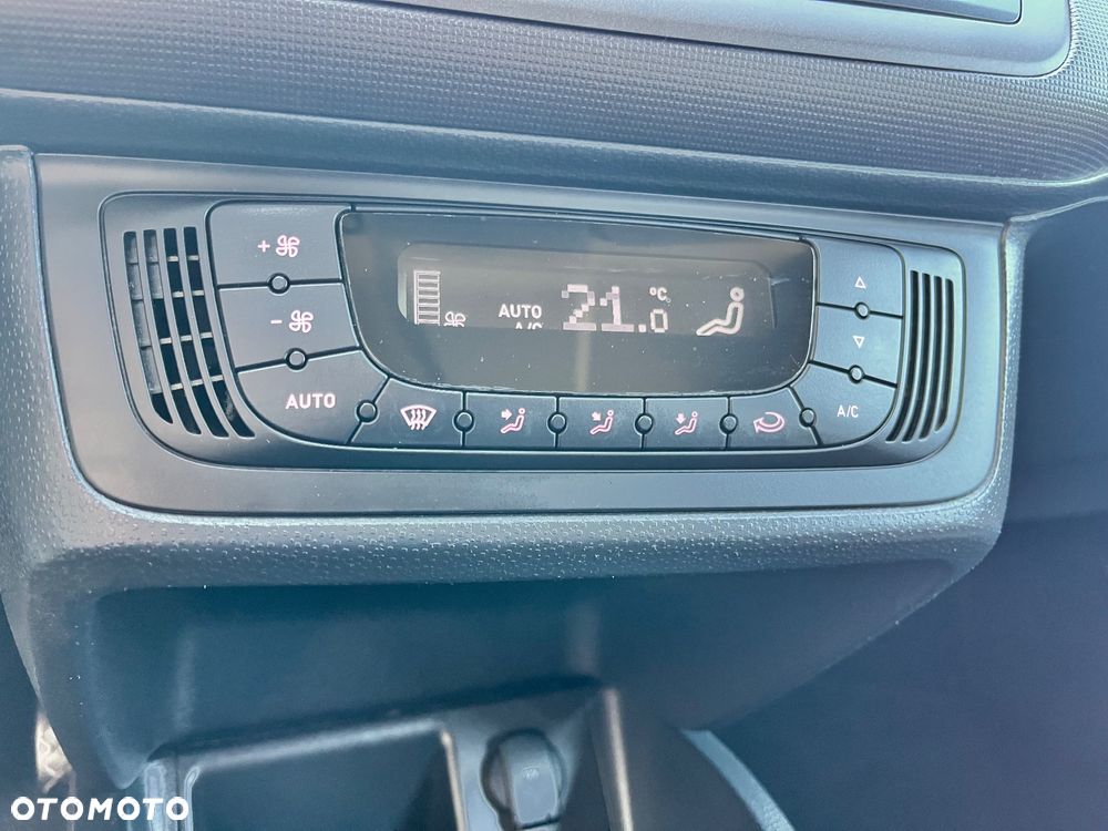 Seat Ibiza SC 1.4 16V Style - 12