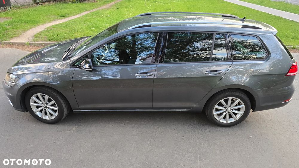 Volkswagen Golf - 2