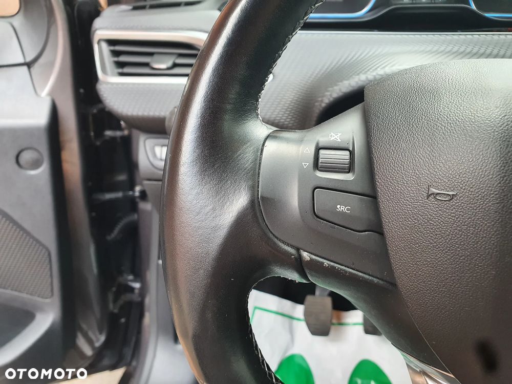 Peugeot 2008 PureTech 110 Stop&Start Allure - 17