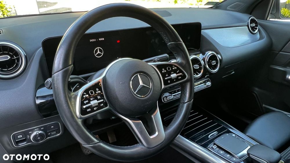 Mercedes-Benz GLA 200 - 27