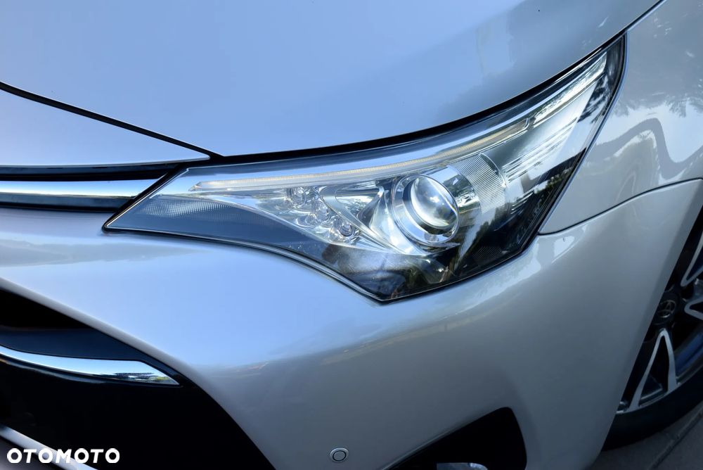 Toyota Avensis 2.0 Premium MS - 14