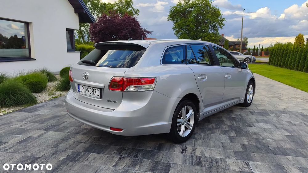 Toyota Avensis 2.0 D-4D Sol - 9