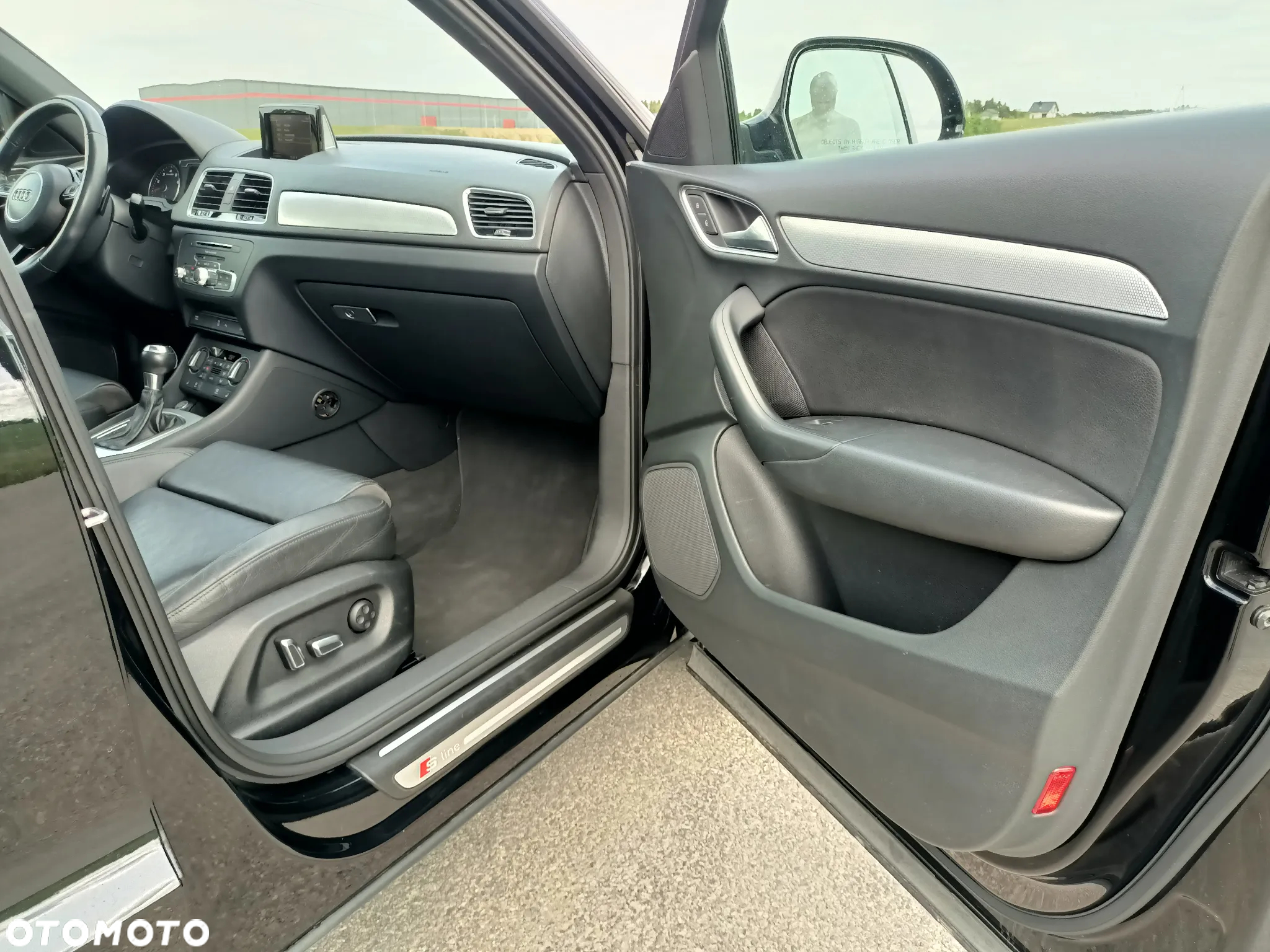 Audi Q3 2.0 TFSI quattro S tronic - 22
