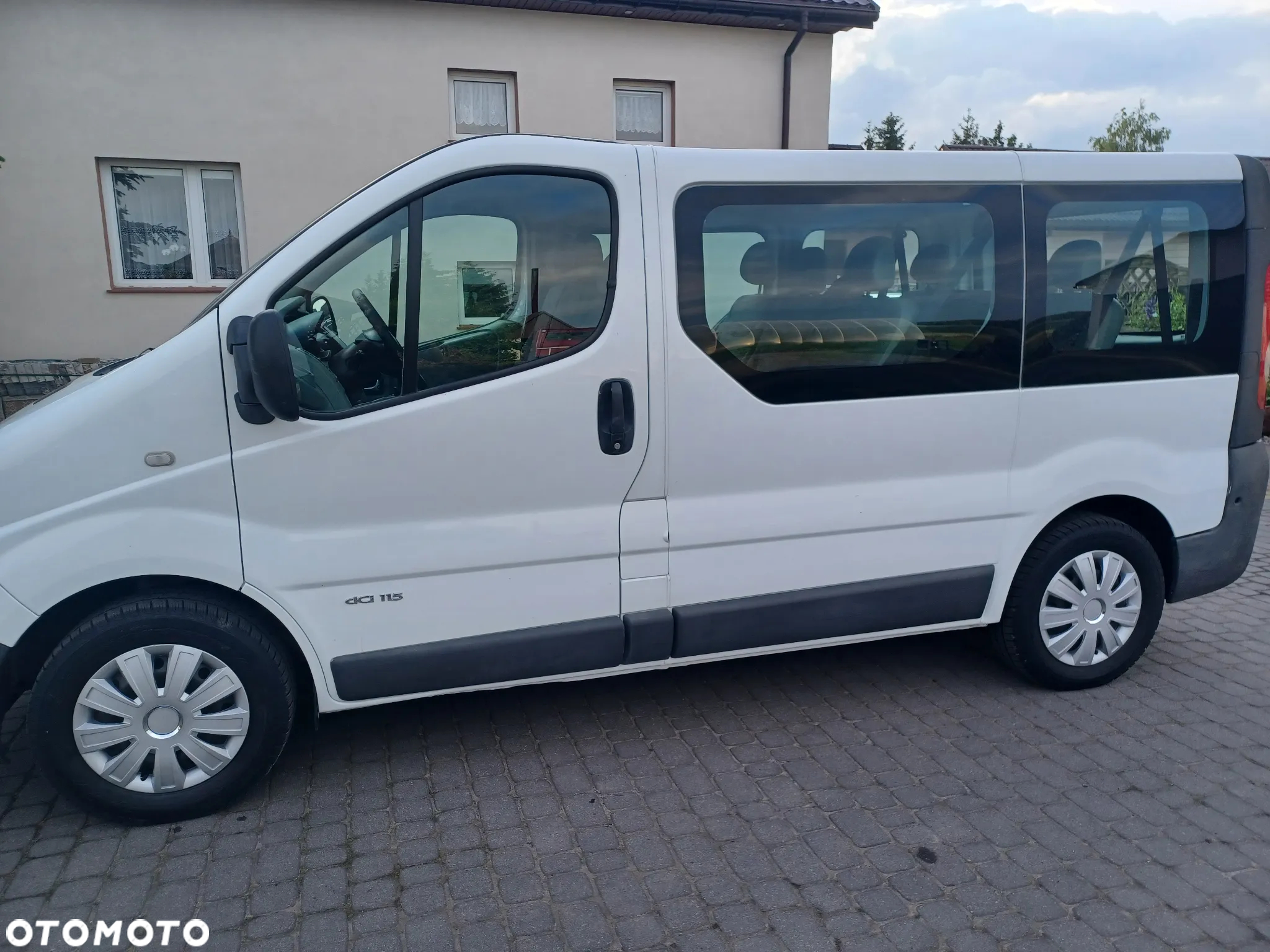 Renault Trafic 2.0 dCi 115 Passenger Expression - 17