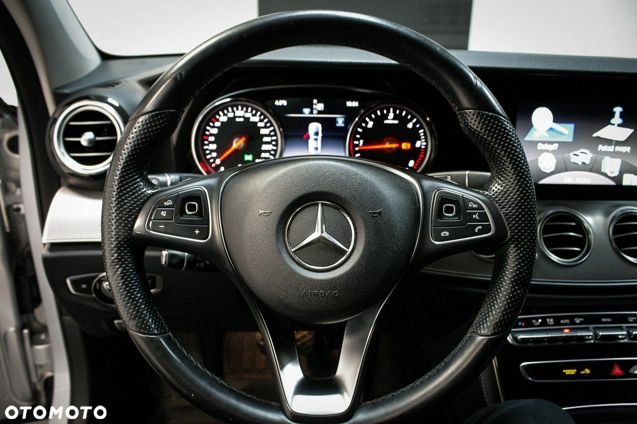 Mercedes-Benz Klasa E - 15