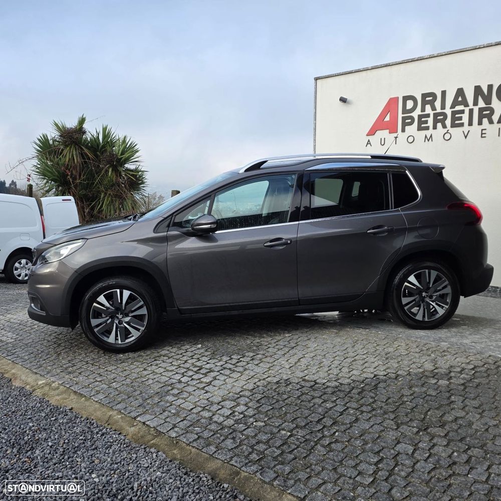 Peugeot 2008 1.2 PureTech Allure - 11