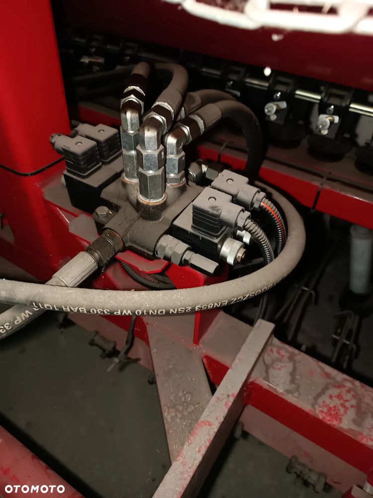 Meprozet Siewnik talerzowy, stopkowy-redlicowy, SR25/SRT25, SR27/SRT27, SR30/SRT30, S107, S107T, poplonów S119, nabudowany SNT30 agregat uprawowo siewny Euro-Masz, Akpil, Agro-Masz - 25