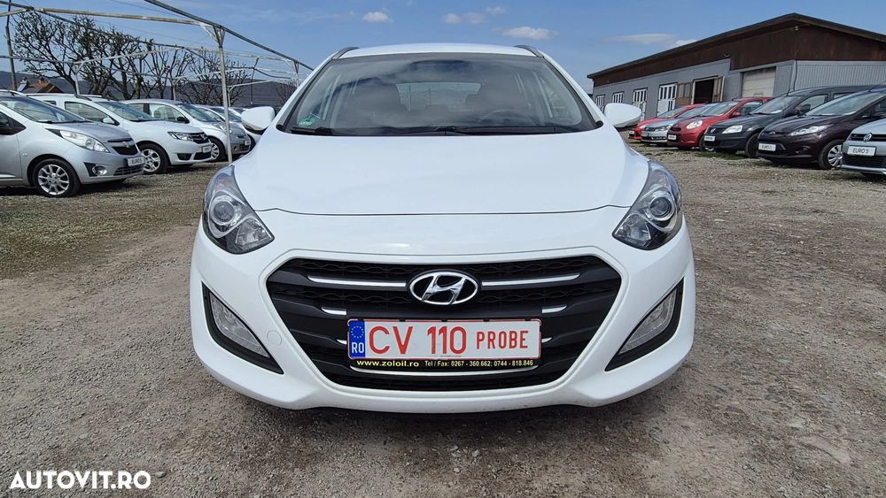 Hyundai i30 blue Kombi 1.6 CRDi Trend - 1