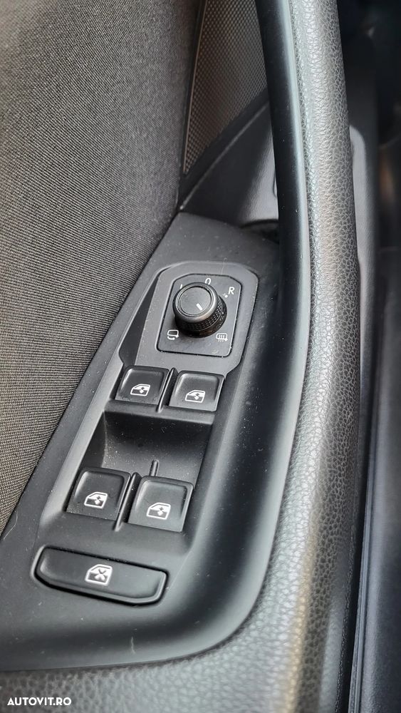 Volkswagen Passat 1.6 TDI (BlueMotion Technology) DSG Comfortline - 12