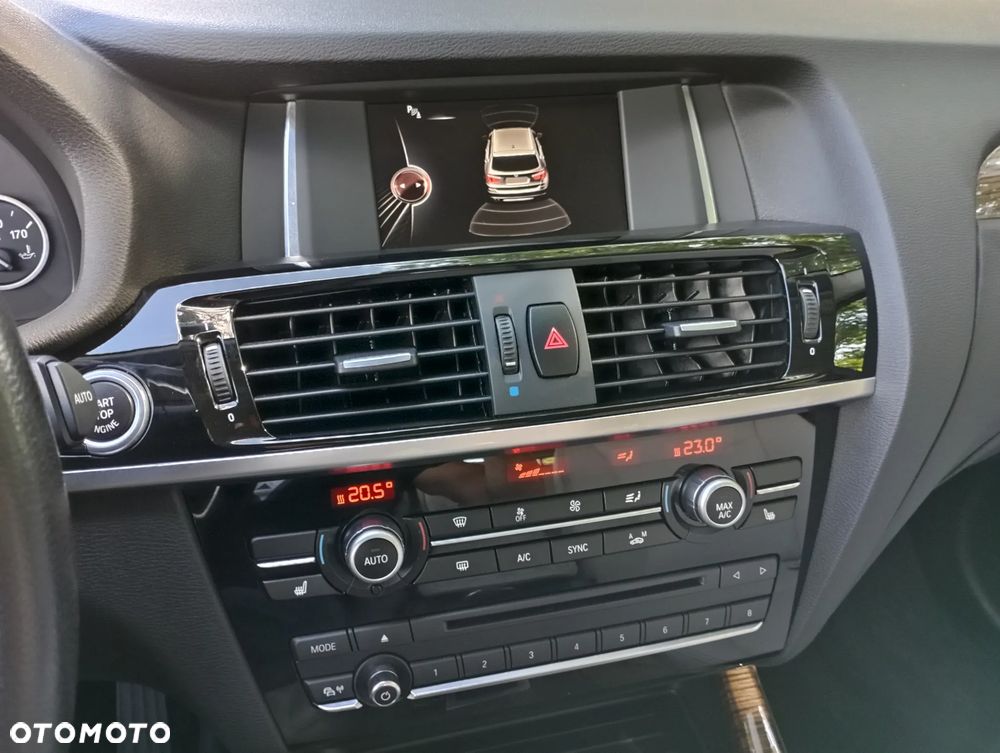 BMW X3 xDrive20i Advantage - 26