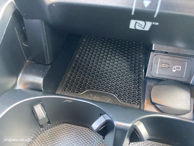 Mercedes-Benz E 300 de 4Matic 9G-TRONIC AMG Line - 32