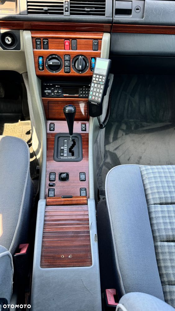 Mercedes-Benz W124 (1984-1993) - 17