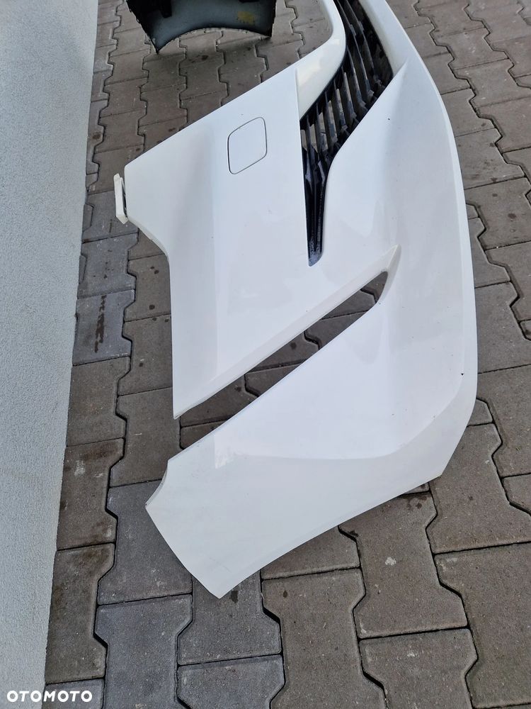 Zderzak Peugeot 208 II  model 2019 - - 4